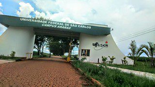 foto da entrada do câmpus de araras da UFSCar