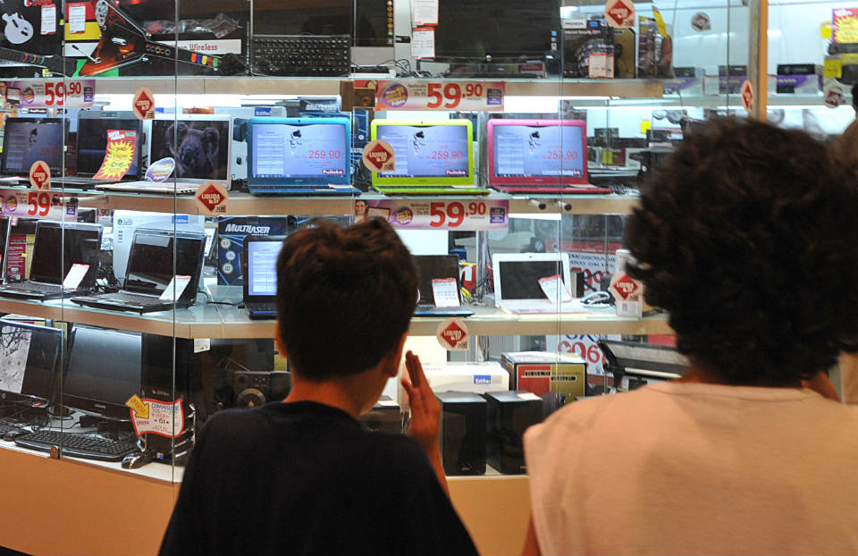 Cart&otilde;es de d&eacute;bito lideram crescimento dos meios de pagamento em 2017 - foto: Ag&ecirc;ncia Brasil