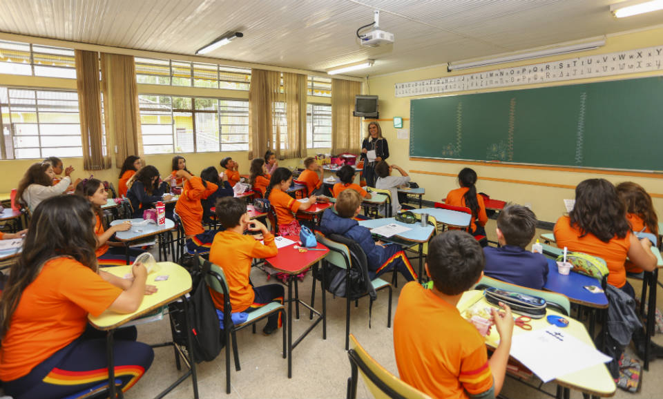 H&aacute; uma crise global de aprendizado e est&aacute; deixando milh&otilde;es sem habilidades b&aacute;sicas - Imagem: Fotos P&uacute;blicas / Daniel Castellano / SMCS