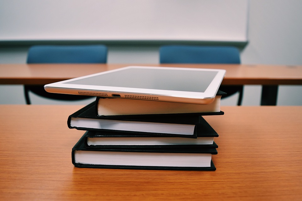 Uso da tecnologia &eacute; um dos destaques da Base Nacional Comum Curricular (BNCC), que dever&aacute; ser implementada em todas as escolas do Brasil at&eacute; 2022 Foto: Pixabay