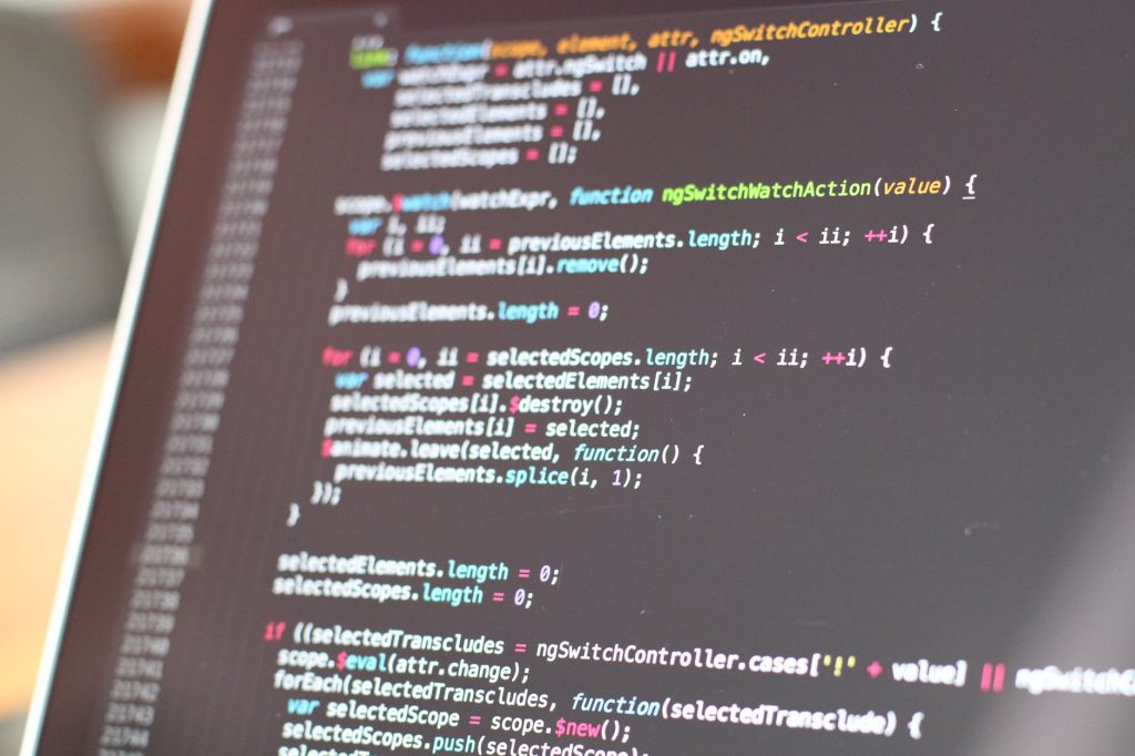 A maioria das empresas j&aacute; entendeu que &eacute; uma quest&atilde;o de sobreviv&ecirc;ncia acompanhar as tend&ecirc;ncias do mercado. Foto: Pexels