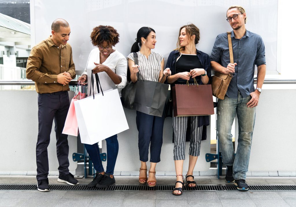 investir em mudan&ccedil;as de comportamento de consumo &eacute; um ponto essencial para criar um diferencial competitivo Foto por rawpixel.com em Pexels.com