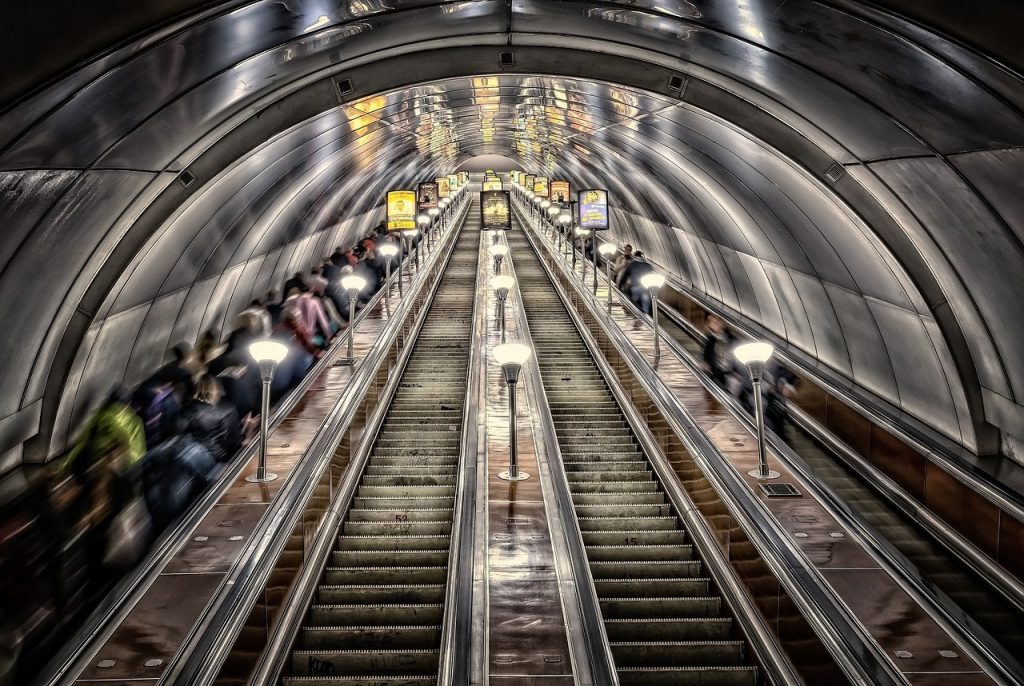 cen&aacute;rios globais
imagem de trilhos simbolizando indefini&ccedil;&otilde;es sobre o futuro Foto: Pixabay.