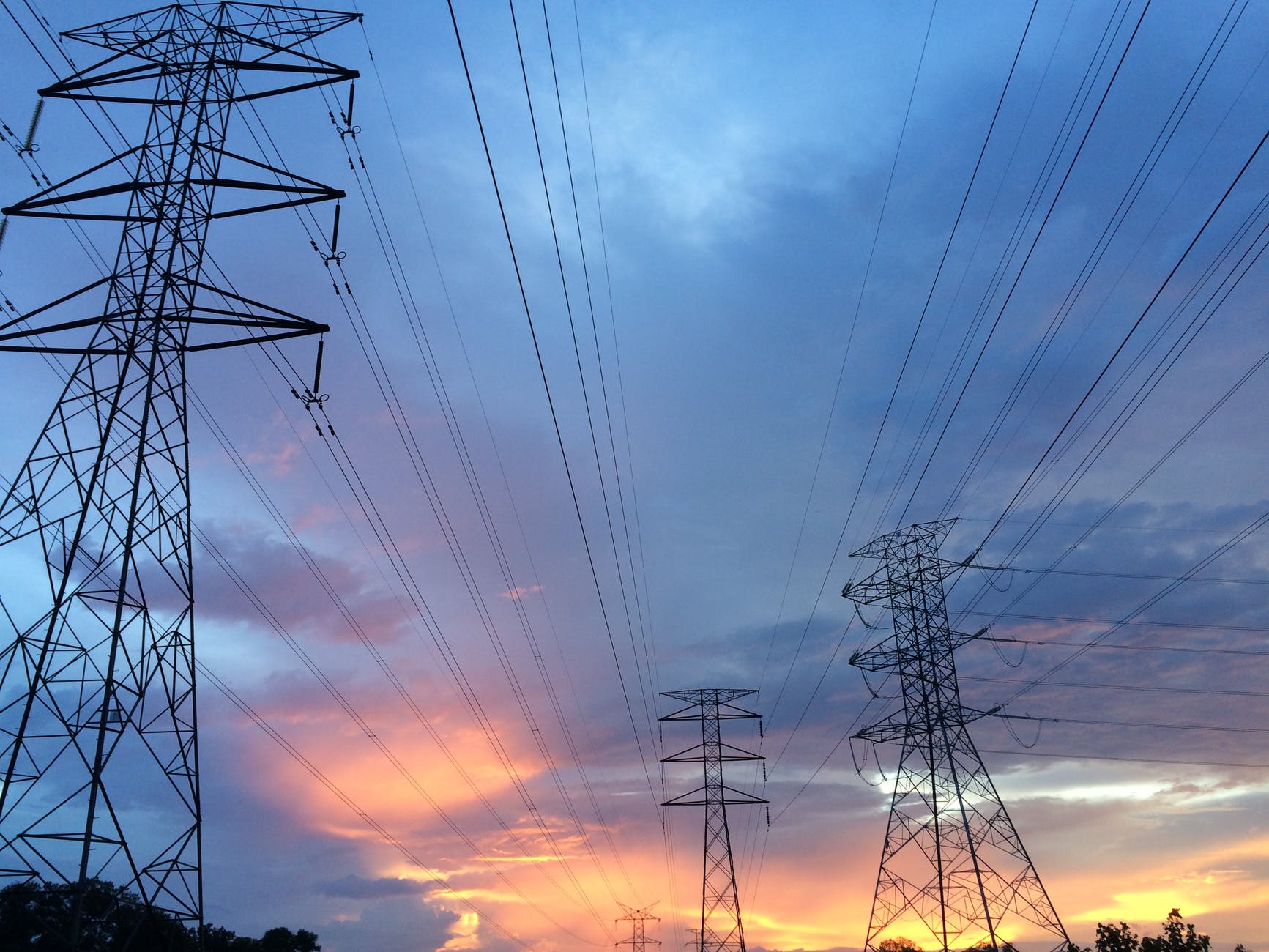 Tecnologia &eacute; destinada ao monitoramento de ativos e permite uma manuten&ccedil;&atilde;o preventiva destes equipamentos. Foto por Pok Rie em <a href="https://www.pexels.com/photo/cable-clouds-conductor-current-189524/" rel="nofollow">Pexels.com</a>