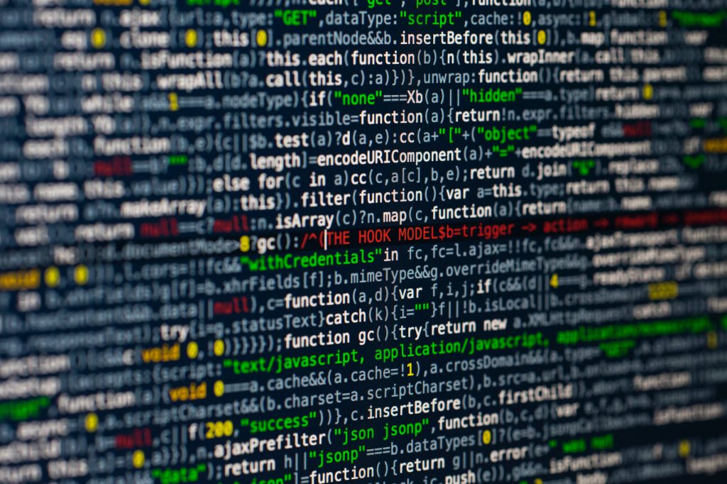 Empresas devem reavaliar impactos da pandemia e protocolos de seguran&ccedil;a, a fim de garantir a prote&ccedil;&atilde;o de seus dados e a continuidade de suas opera&ccedil;&otilde;es. Foto por Markus Spiske temporausch.com em Pexels.com