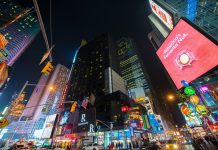 Cinco tendências da mídia programática para 2020 Mídia programática ou Publicidade programática é uma forma de comprar e vender espaço publicitário para público-alvos específicos, com auxílio da tomada de decisão de um computador. Foto: Pixabay