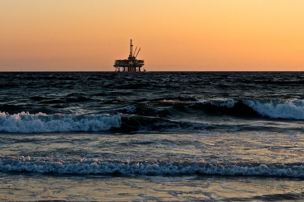 Especialistas analisam a geopol&iacute;tica do petr&oacute;leo em webinar do INEEP sobre impactos da Covid-19