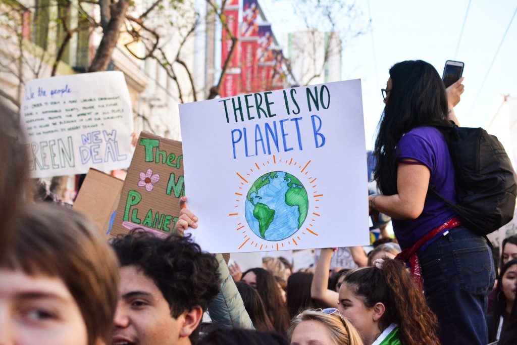 O grande desalinhamento global &eacute; que, no momento, a coopera&ccedil;&atilde;o &eacute; mais vital do que nunca para enfrentar desafios urgentes, est&aacute; em decl&iacute;nio.