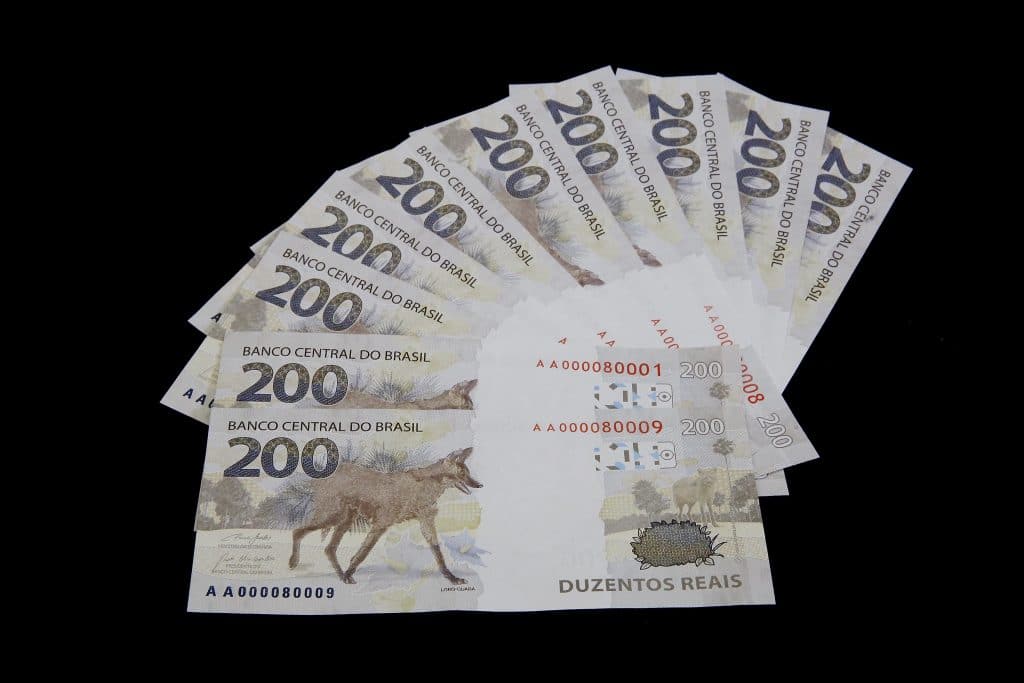 notas de 200 reais - fonte fotos p&uacute;blicas