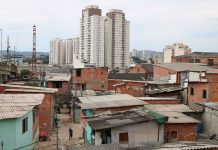O mundo em 2040: cidades terão papéis de liderança segundo relatório dos EUA contraste de cidade brasileira: cenário entre riqueza e pobreza de moradias