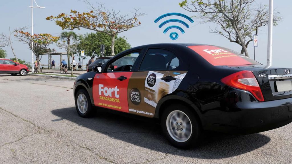 alternativa de renda para motoristas: anuncios adesivos em carros. foto: divulga&ccedil;ao