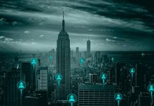 Futuro do jornalismo: por que a busca por voz impacta o consumo de notícias? ilustração simulação de cidade conectada sobre visão panorâmica de nova iorque - imagem: Pixabay