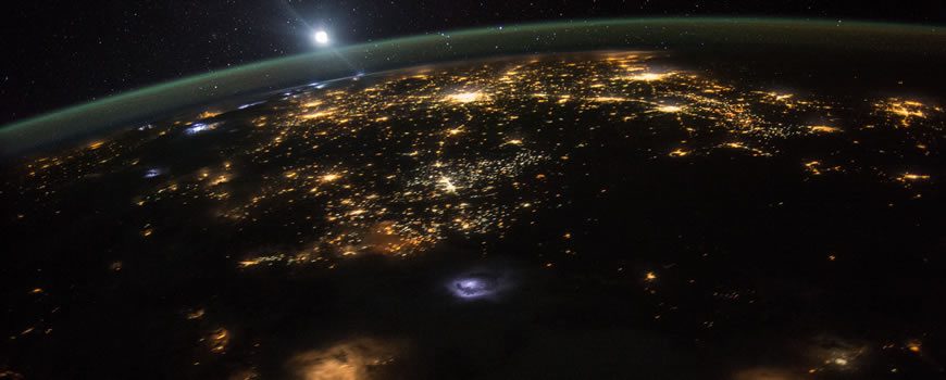 NASA_Scott_Kelly_ISS_Sunrise_11082015_000