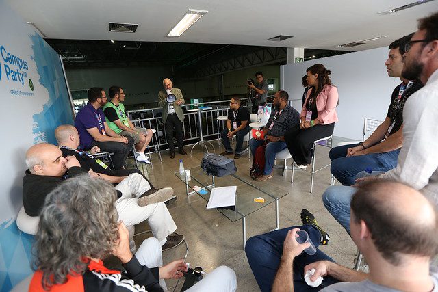 Responsável por Campus Party e Ethanol Summit, grupo suíço adota conceito do mundo das redes sociais para diferenciar-se dos concorrentes.