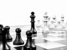 A antecipação de tendências requer a identificação dos movimentos e o jogo de interesses, como em um jogo de xadrez. Imagem: Pixabay