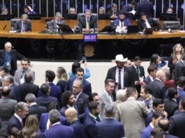 O Congresso Nacional fez o que era previsível no pacote de cortes de gastos do governo: cortou dos fracos e manteve os privilégios dos poderosos