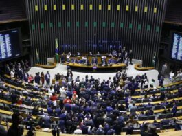 O Congresso Nacional empossou as novas lideranças dos deputados e senadores. A expectativa é de que o governo terá dias difíceis pela frente, diante da reafirmação do poder dos parlamentares e seus interesses econômicos e políticos. Foto: Agência Câmara